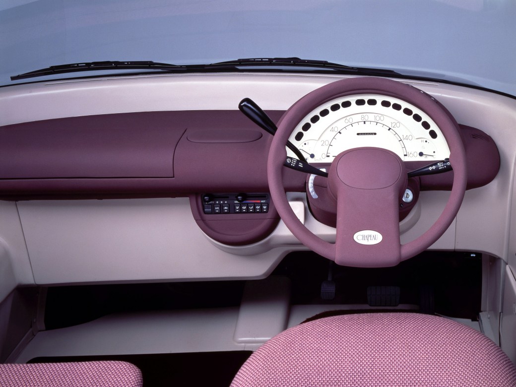 1989-Nissan-Chapeau-Concept-Interior-01